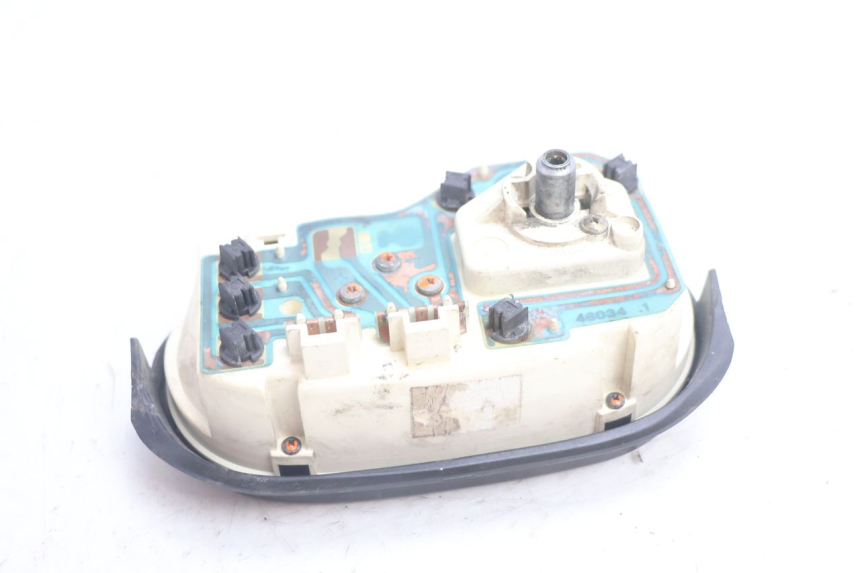 photo de COMPTEUR PEUGEOT TREKKER 50 (1995 - 2004) - État de surface