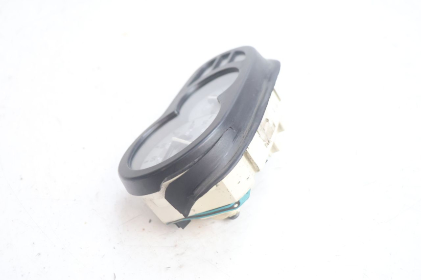 photo de COMPTEUR PEUGEOT TREKKER 50 (1995 - 2004) - Points de fixation