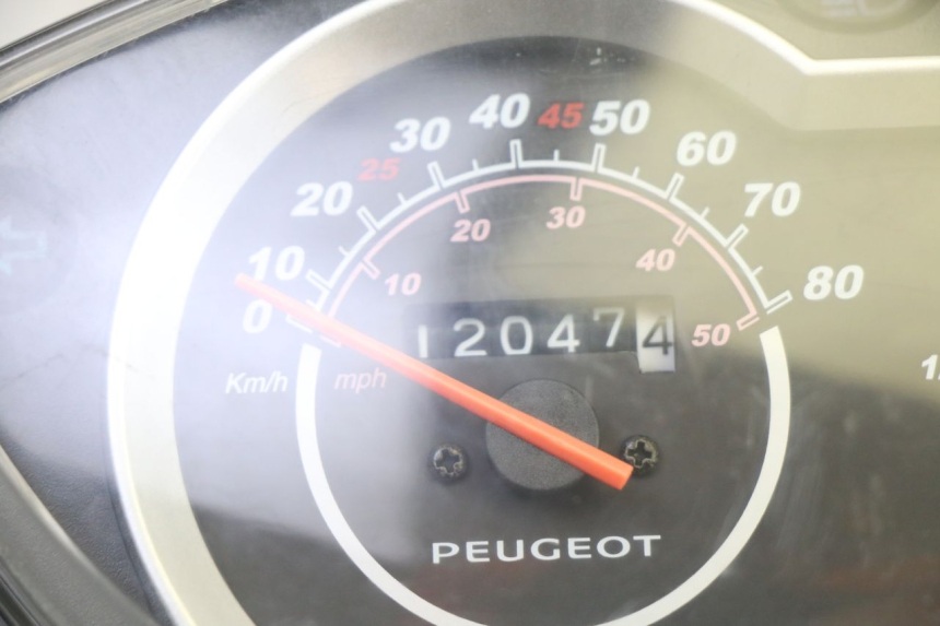 photo de COMPTEUR  PEUGEOT TWEET PRO EFI 4T 50 (2021 - 2022) - Zoom état d’usage