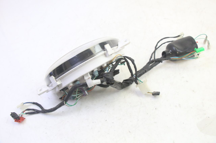 photo de COMPTEUR  PEUGEOT TWEET PRO EFI 4T 50 (2021 - 2022) - Gros plan technique