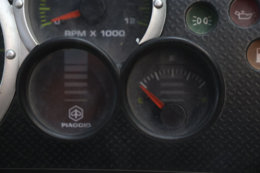 photo de COMPTEUR  PIAGGIO TYPHOON 50 (2000 - 2009) - Autre angle de vue