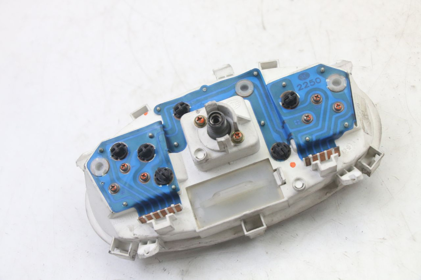 photo de COMPTEUR SUZUKI UH BURGMAN 125 (2002 - 2006) - Vue d’ensemble