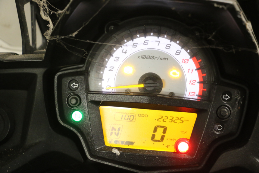 photo de COMPTEUR KAWASAKI VERSYS ABS 650 (2015 - 2018) - Détail de la pièce