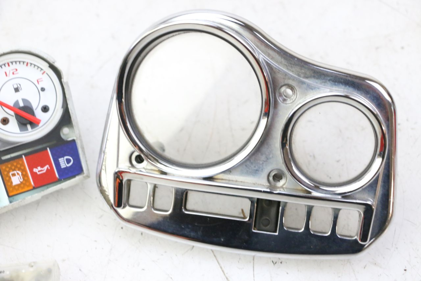 photo de COMPTEUR PIAGGIO VESPA S 2T 50 (2007 - 2014) - Détail de la pièce