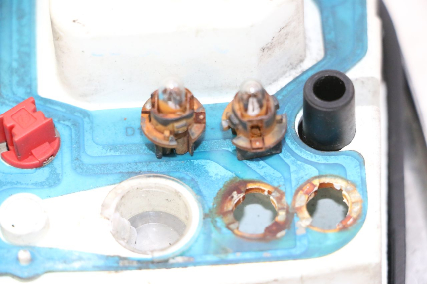 photo de COMPTEUR PIAGGIO VESPA S 2T 50 (2007 - 2014) - Points de fixation