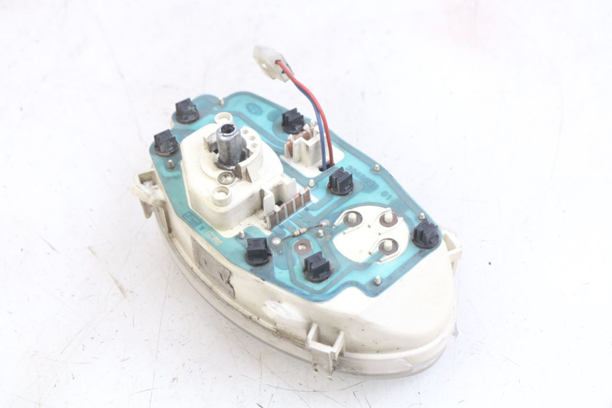 photo de COMPTEUR PEUGEOT VIVACITY 50 (2004 - 2009) - Points de fixation