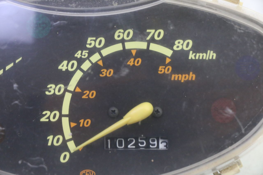 photo de COMPTEUR  PEUGEOT VIVACITY 100 (1999 - 2008) - Zoom état d’usage