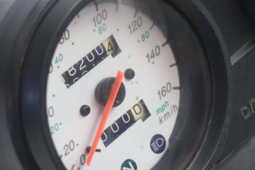 photo de COMPTEUR  DAELIM VJ ROADWIN 125 (2004 - 2007) - Zoom état d’usage
