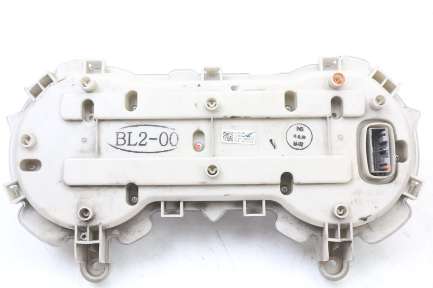 photo de COMPTEUR YAMAHA XMAX X-MAX ABS 125 (2017 - 2020) - Points de fixation