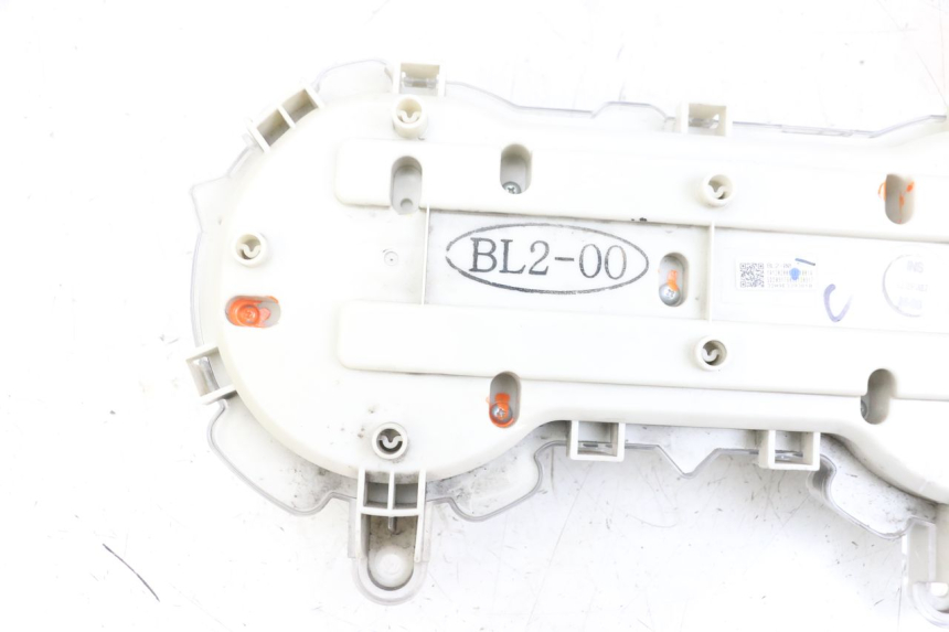 photo de COMPTEUR YAMAHA XMAX X-MAX ABS 125 (2017 - 2020) - Gros plan technique