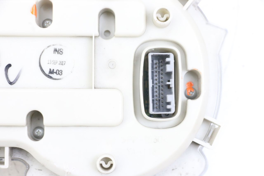 photo de COMPTEUR YAMAHA XMAX X-MAX ABS 125 (2017 - 2020) - Points de fixation