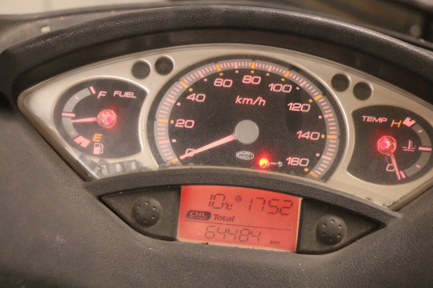 photo de COMPTEUR YAMAHA XMAX X-MAX 125 (2006 - 2009) - Détails caractéristiques