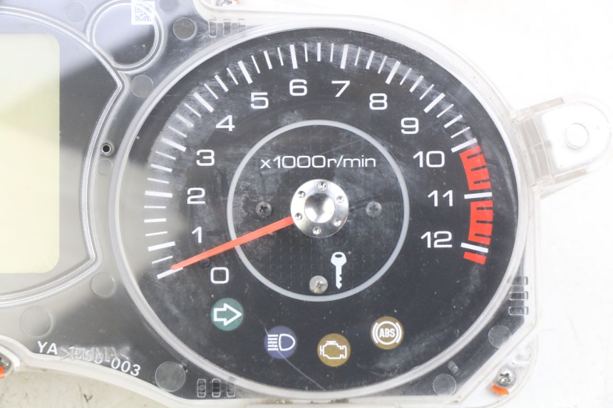 photo de COMPTEUR YAMAHA X-MAX XMAX 125 (2010 - 2013) - Vue rapprochée