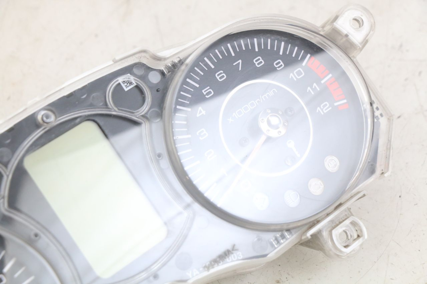 photo de COMPTEUR YAMAHA X-MAX XMAX 125 (2010 - 2013) - Zoom état d’usage