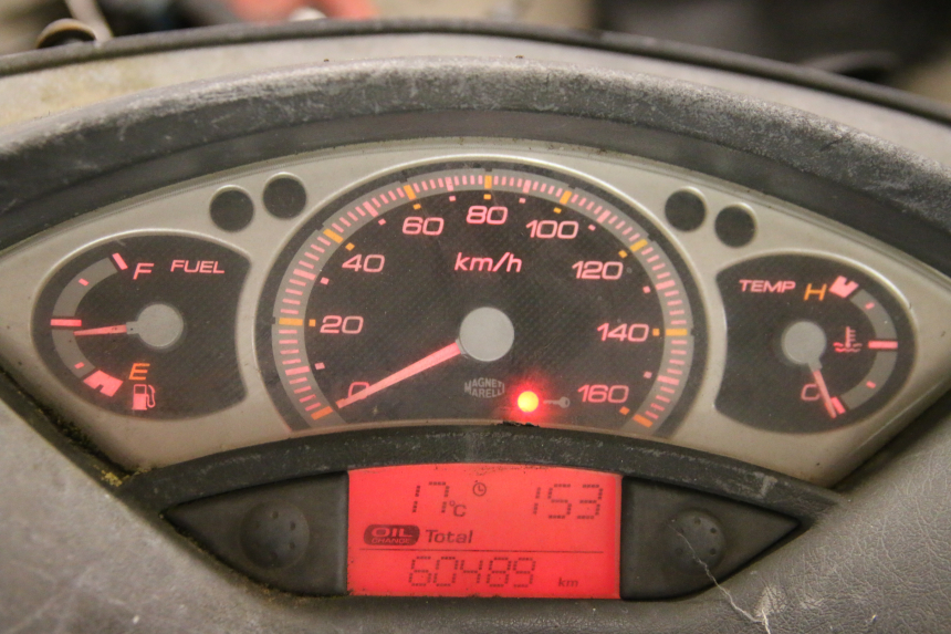 photo de COMPTEUR YAMAHA XMAX X-MAX 125 (2006 - 2009) - Zoom état d’usage
