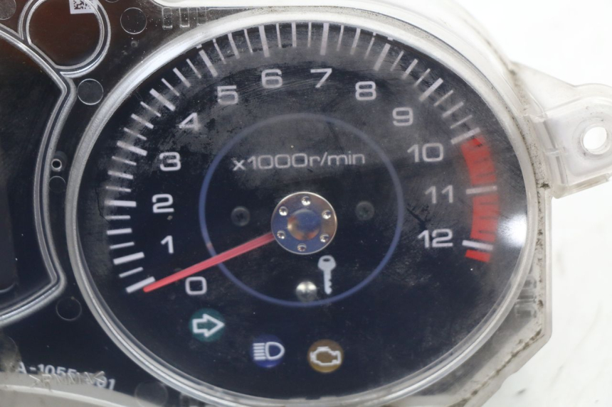 photo de COMPTEUR YAMAHA X-MAX XMAX 125 (2010 - 2013) - Zoom état d’usage