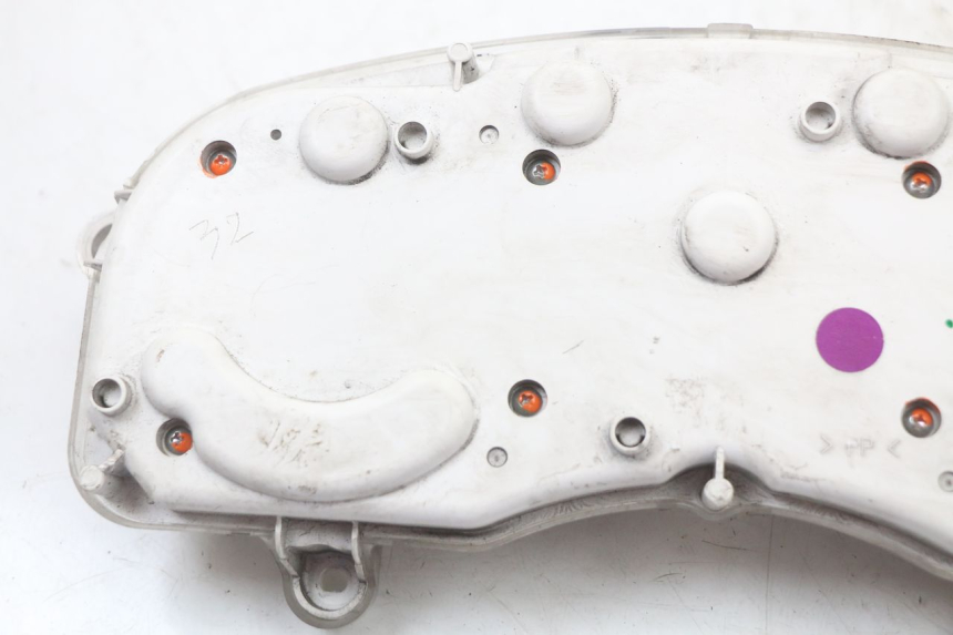 photo de COMPTEUR YAMAHA X-MAX XMAX 125 (2010 - 2013) - État de surface