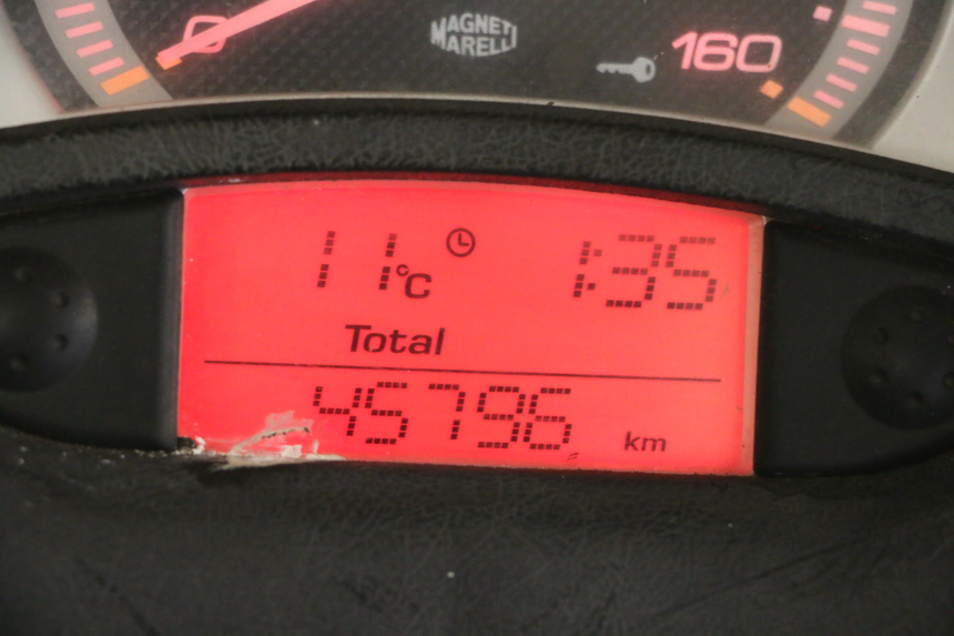 photo de COMPTEUR YAMAHA XMAX X-MAX 125 (2006 - 2009) - Points de fixation