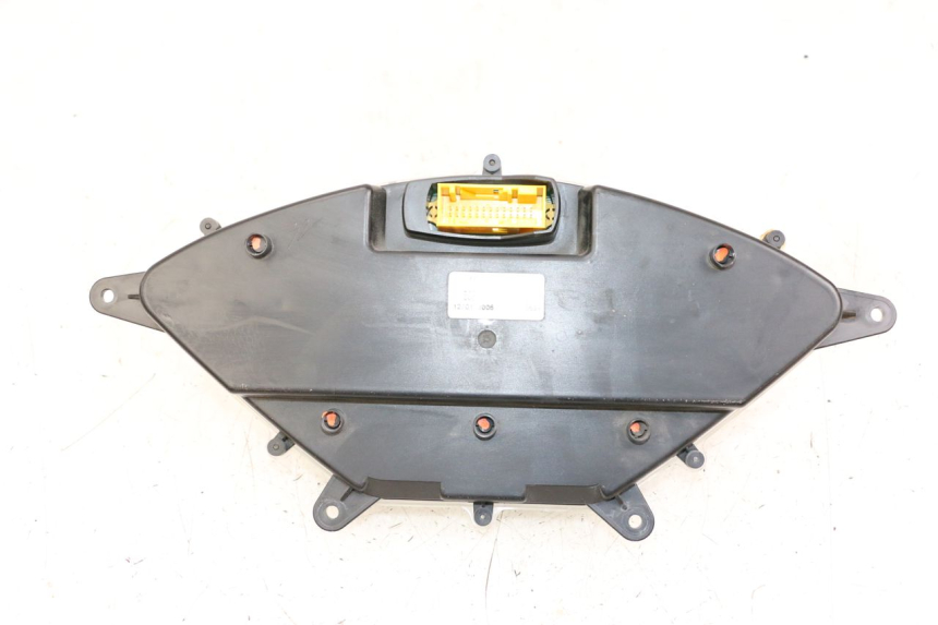 photo de COMPTEUR YAMAHA XMAX X-MAX 125 (2006 - 2009) - Gros plan technique