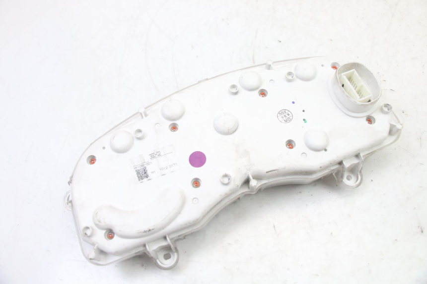 photo de COMPTEUR YAMAHA X-MAX XMAX 125 (2010 - 2013) - État de surface