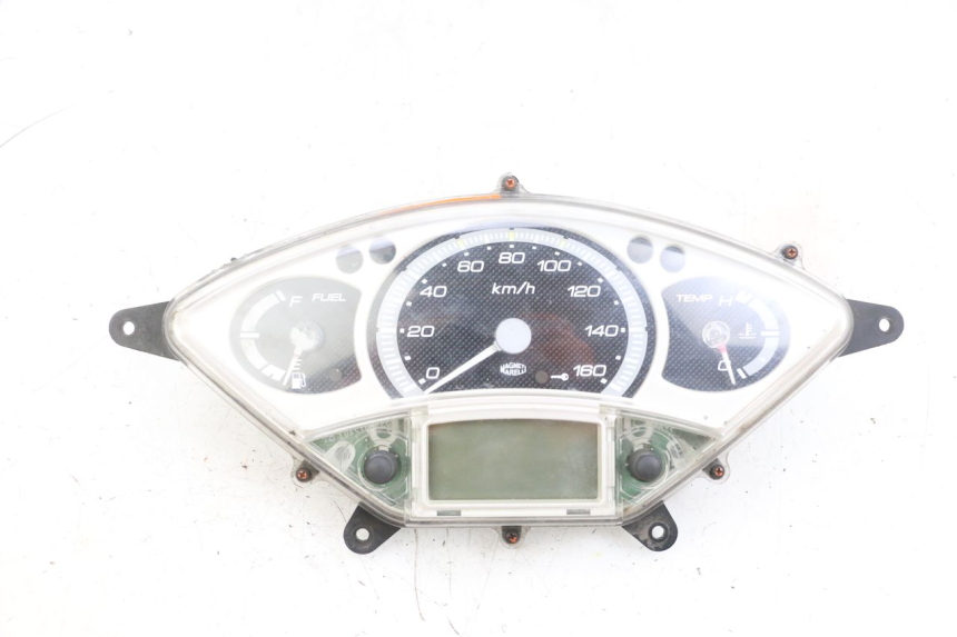 photo de COMPTEUR YAMAHA XMAX X-MAX 125 (2006 - 2009) - Vue principale