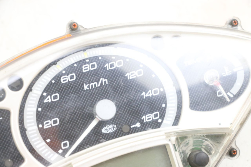 photo de COMPTEUR YAMAHA XMAX X-MAX 125 (2006 - 2009) - Zoom état d’usage