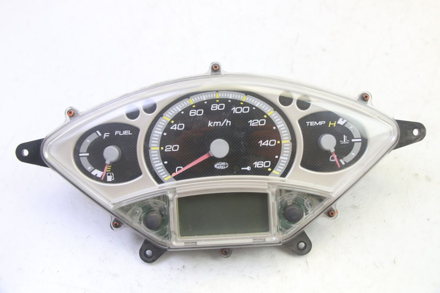 photo de COMPTEUR YAMAHA X-MAX XMAX 250 (2006 - 2009) - Vue principale