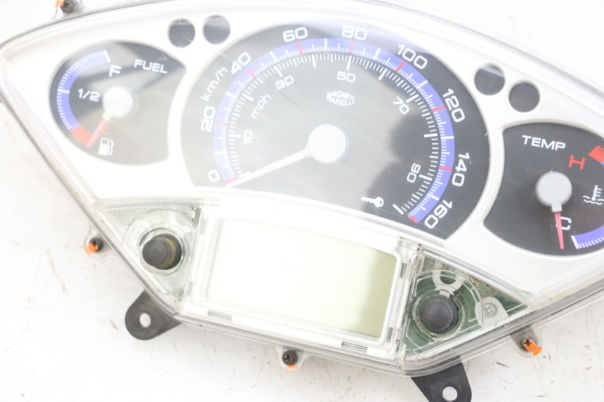 photo de COMPTEUR YAMAHA XMAX X-MAX 125 (2006 - 2009) - Zoom qualité