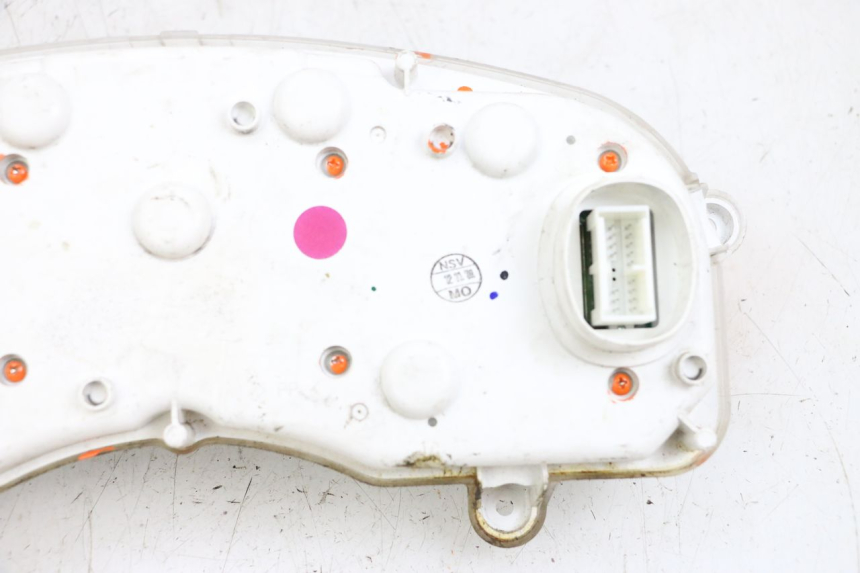 photo de COMPTEUR YAMAHA X-MAX XMAX 125 (2010 - 2013) - Vue rapprochée