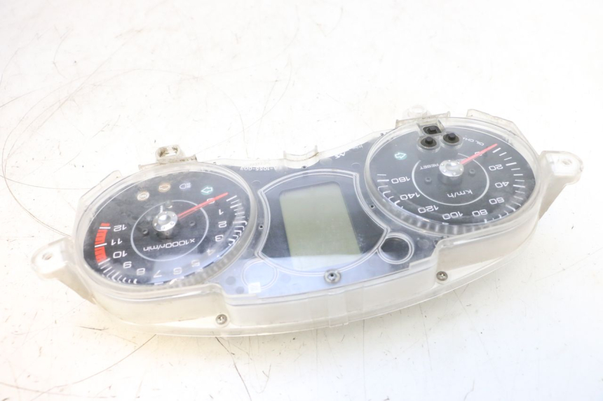 photo de COMPTEUR YAMAHA X-MAX XMAX 125 (2010 - 2013) - Points de fixation