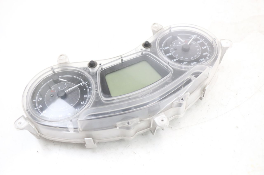 photo de COMPTEUR PIAGGIO X10 125 (2012 - 2017) - Points de fixation