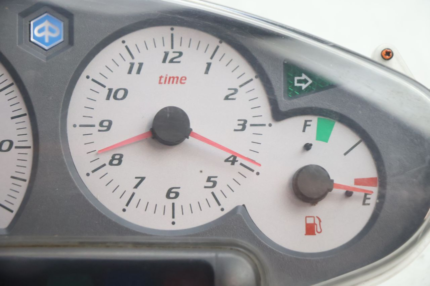 photo de COMPTEUR  PIAGGIO X8 STREET 125 (2006 - 2007) - Zoom état d’usage