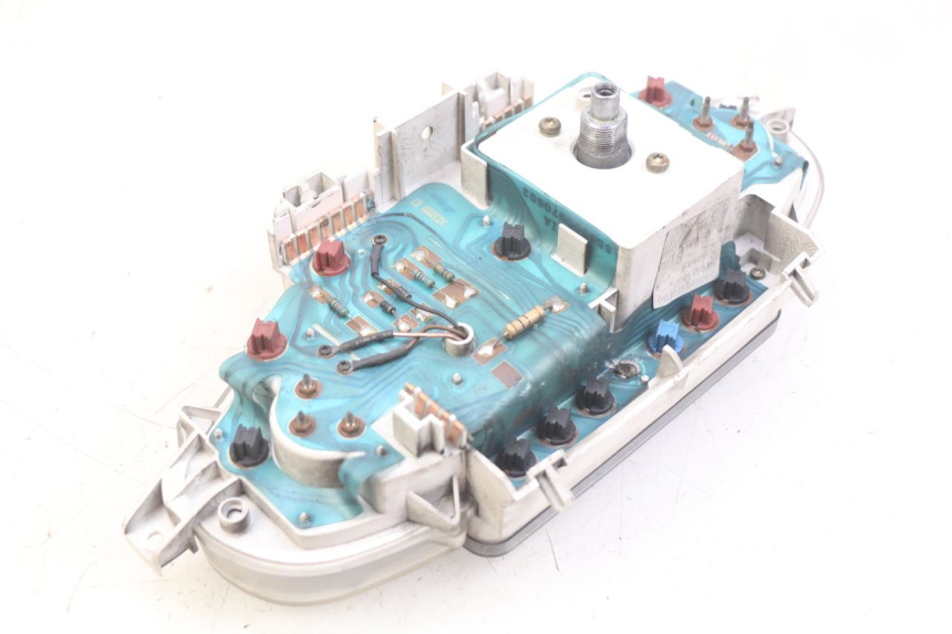 photo de COMPTEUR PIAGGIO X8 125 (2004 - 2007) - Autre angle de vue