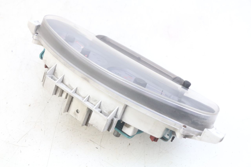 photo de COMPTEUR PIAGGIO X8 125 (2004 - 2007) - État de surface