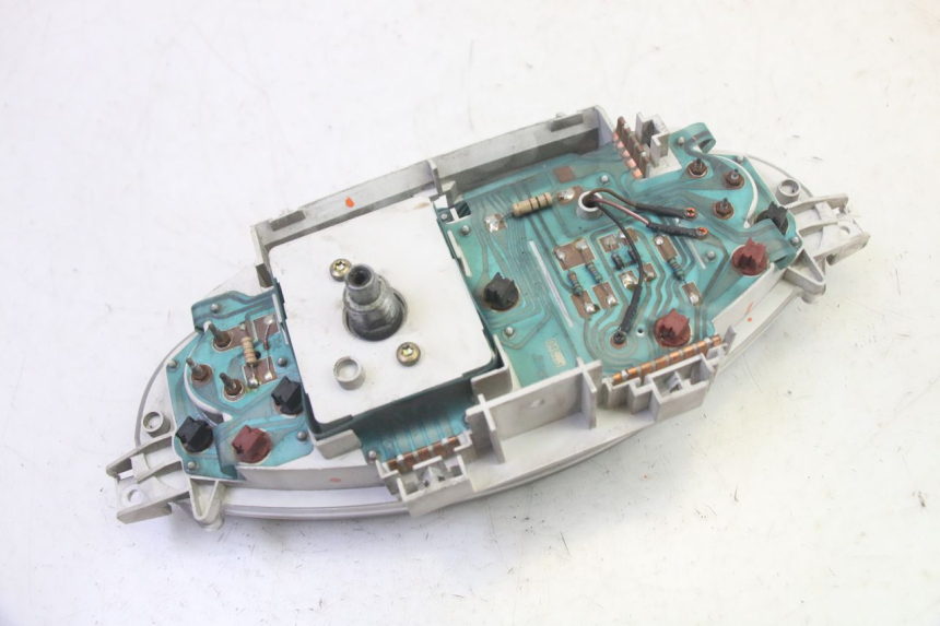 photo de COMPTEUR PIAGGIO X8 125 (2004 - 2007) - État de surface