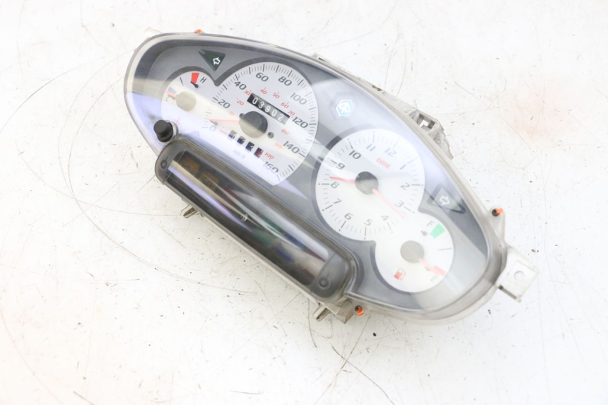 photo de COMPTEUR PIAGGIO X8 125 (2004 - 2007) - Marquages et références