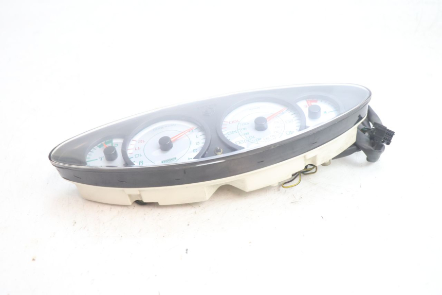 photo de COMPTEUR  PIAGGIO X9 EVOLUTION 125 (2003 - 2007) - Points de fixation