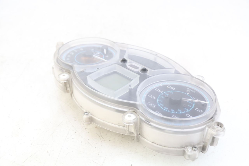 photo de COMPTEUR PIAGGIO XEVO - X EVO 125 (2007 - 2017) - Autre angle de vue