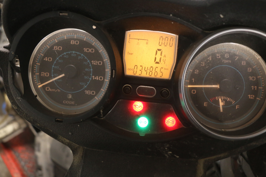 photo de COMPTEUR PIAGGIO XEVO - X EVO 125 (2007 - 2017) - Zoom composants