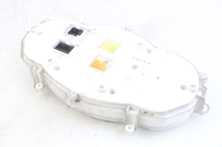 photo de COMPTEUR PIAGGIO XEVO - X EVO 125 (2007 - 2017) - Zoom état d’usage