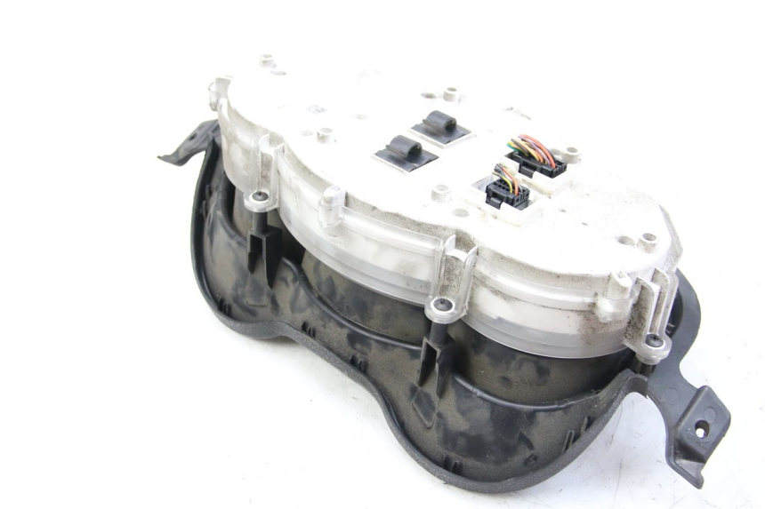 photo de COMPTEUR PIAGGIO XEVO - X EVO 125 (2007 - 2017) - Vue d’ensemble