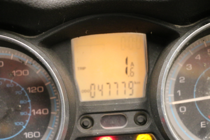 photo de COMPTEUR PIAGGIO XEVO - X EVO 125 (2007 - 2017) - Vue d’ensemble
