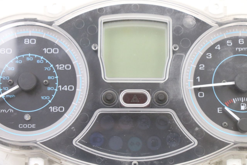 photo de COMPTEUR PIAGGIO XEVO - X EVO 125 (2007 - 2017) - Autre angle de vue