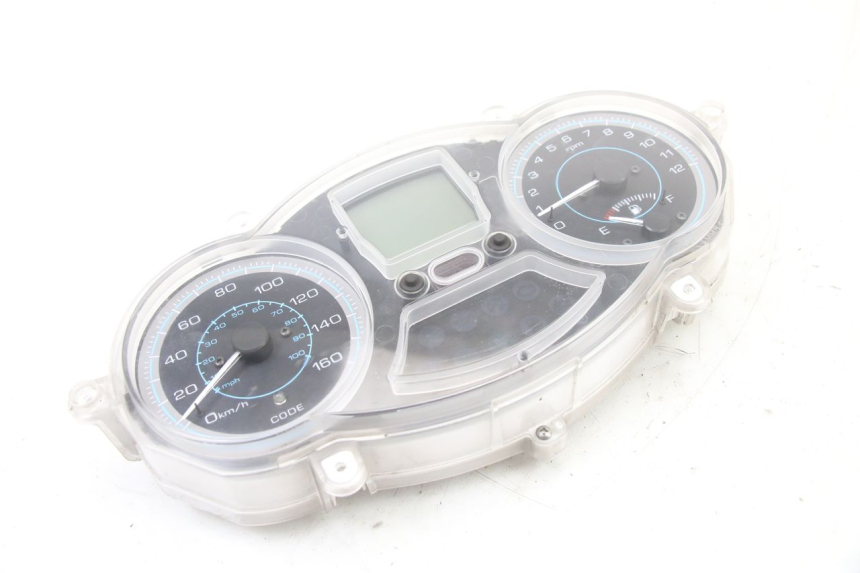 photo de COMPTEUR PIAGGIO XEVO - X EVO 125 (2007 - 2017) - Vue d’ensemble