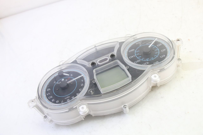 photo de COMPTEUR PIAGGIO XEVO - X EVO 125 (2007 - 2017) - Points de fixation