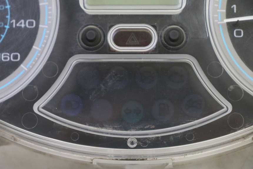 photo de COMPTEUR PIAGGIO XEVO - X EVO 125 (2007 - 2017) - Autre angle de vue