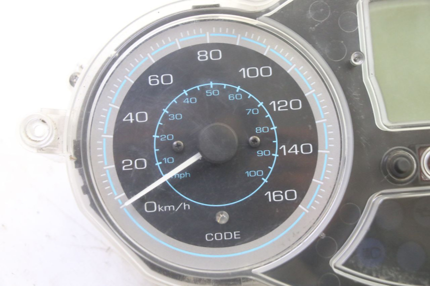 photo de COMPTEUR PIAGGIO XEVO - X EVO 125 (2007 - 2017) - Autre angle de vue