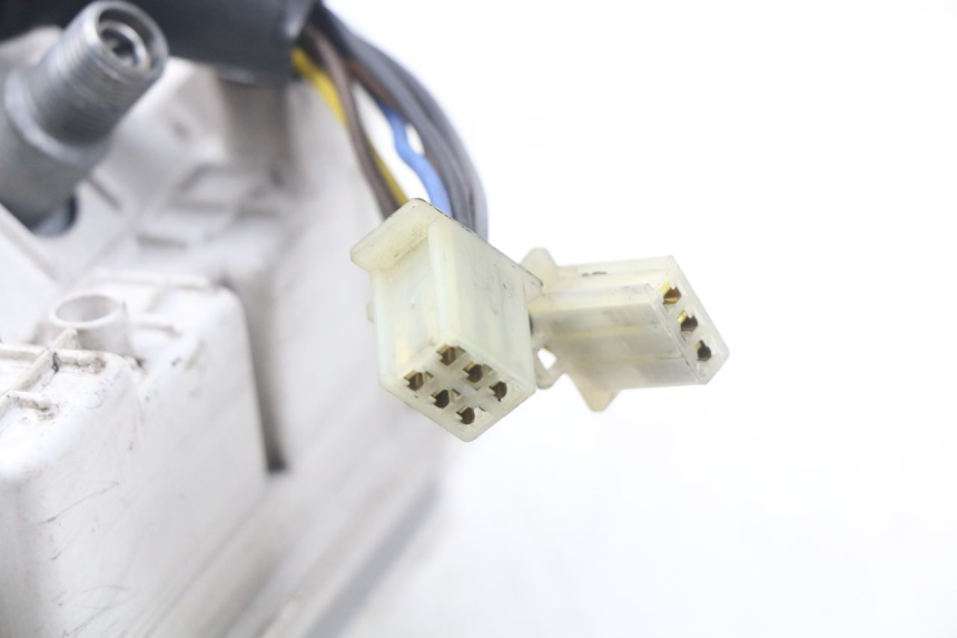 photo de COMPTEUR  YAMAHA XJ600 XJ DIVERSION 600 (1992 - 1997) - Gros plan technique