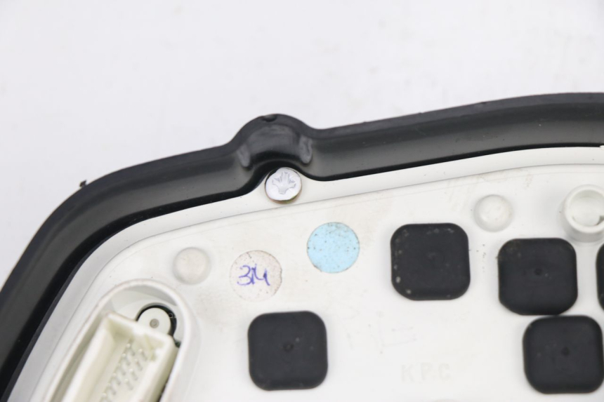 photo de COMPTEUR  HONDA XLV VARADERO 125 (2000 - 2006) - Autre angle de vue