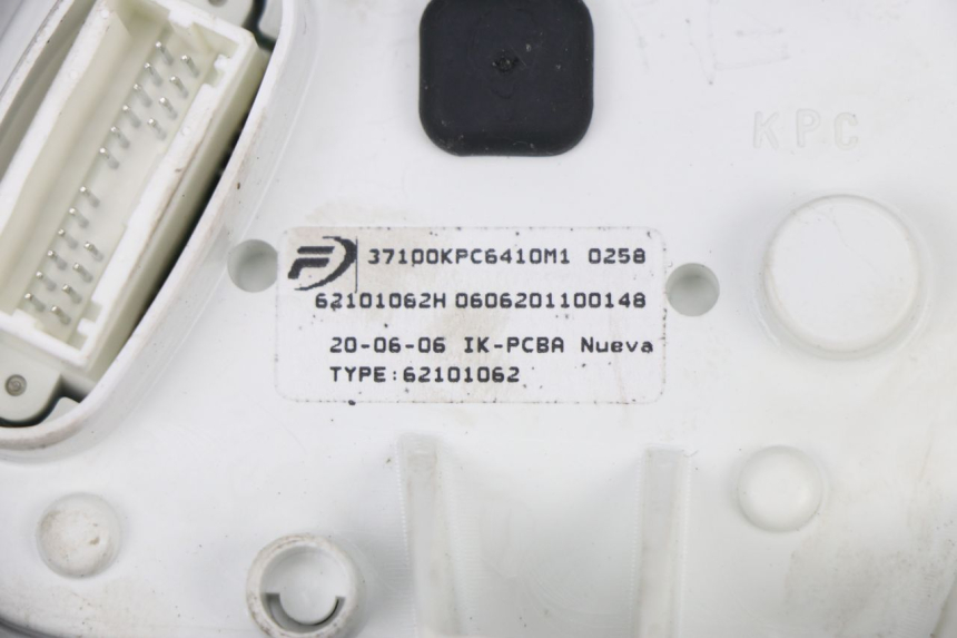 photo de COMPTEUR  HONDA XLV VARADERO 125 (2000 - 2006) - Points de fixation